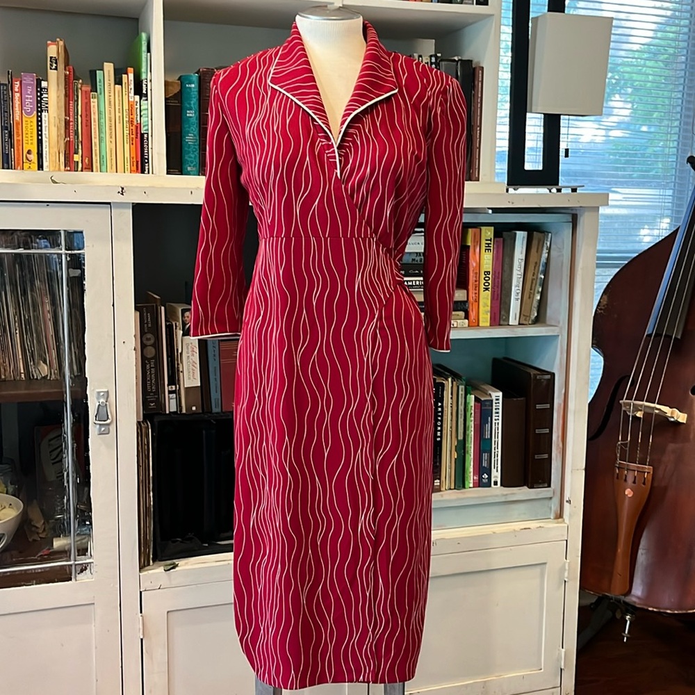 ♥️ V I N T A G E Leslie Fay Wrap Dress